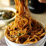 网红美食面,舌尖上的潮流盛宴